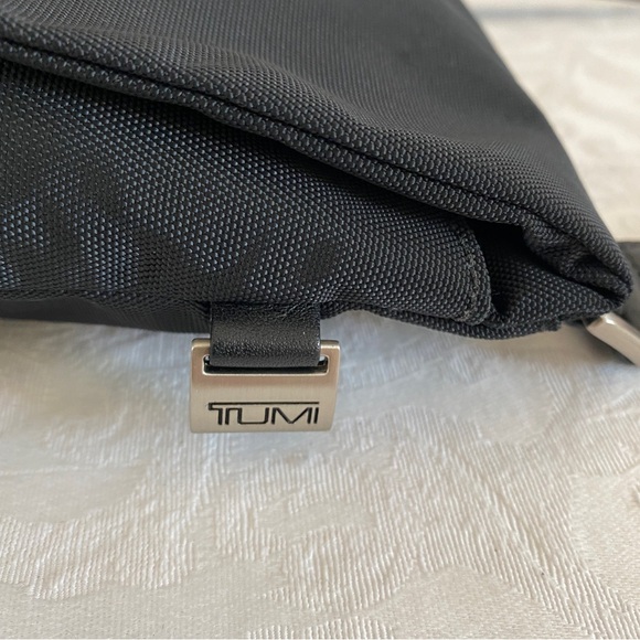 Tumi black nylon crossbody bag - Picture 10 of 12